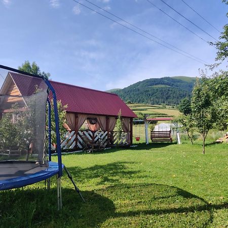 "У Яслигана" Hotel Pilipets Exterior photo