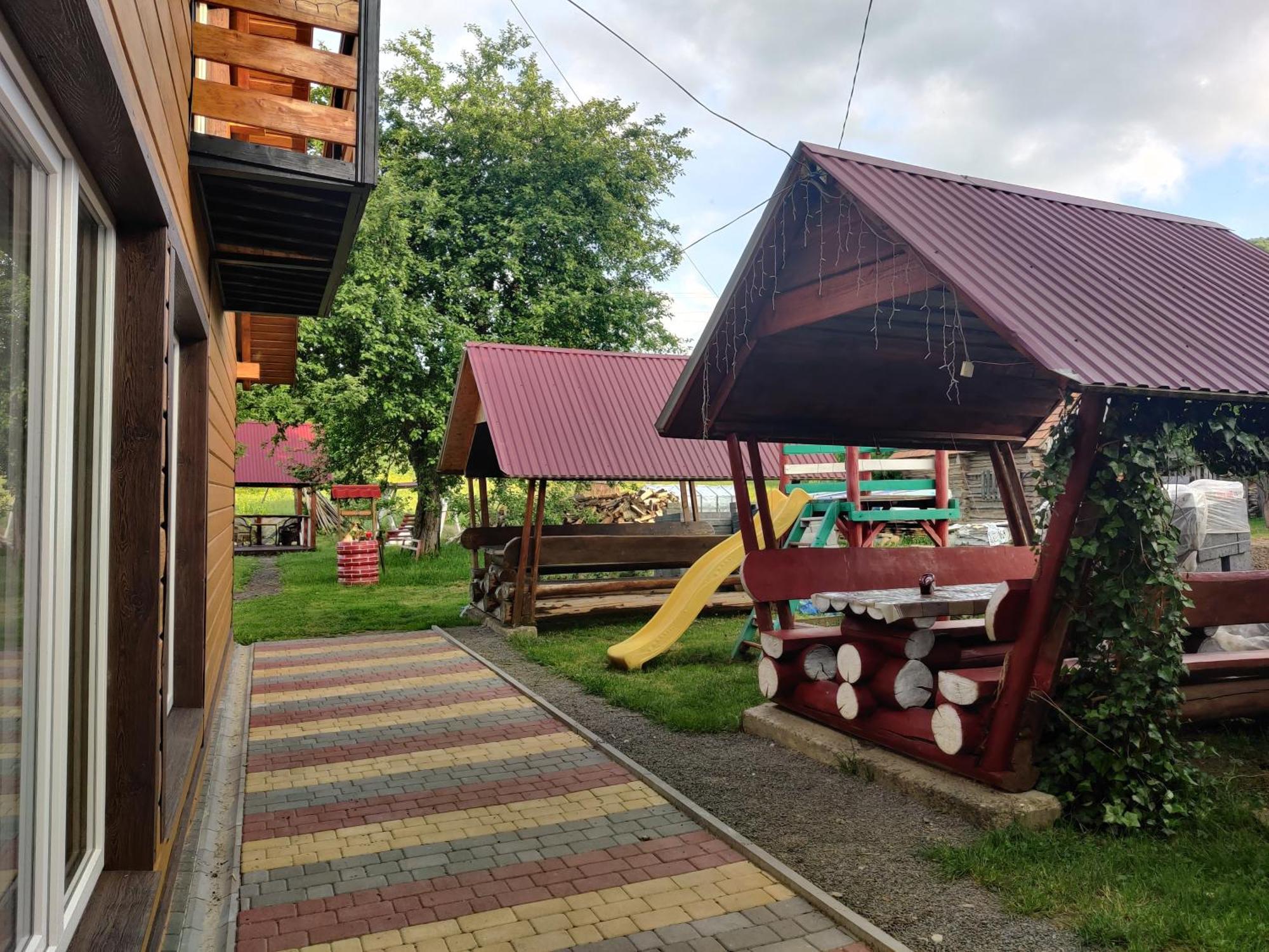 "У Яслигана" Hotel Pilipets Exterior photo